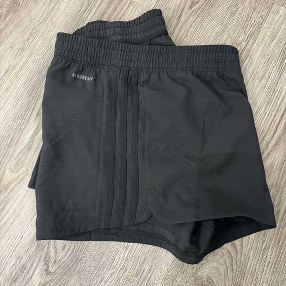 Adidas pacer 3 stripe shorts- NWT Size XL - Picture 4 of 6